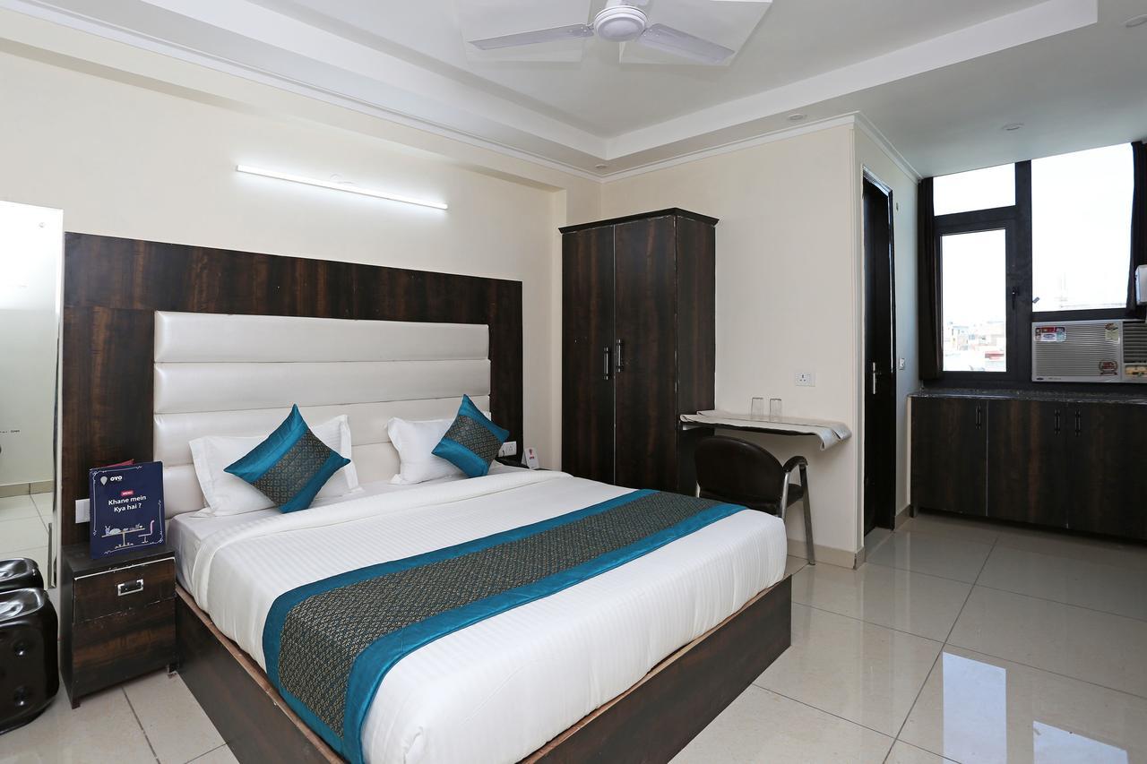 Oyo 9147 Hotel Aerostay Új-Delhi Kültér fotó