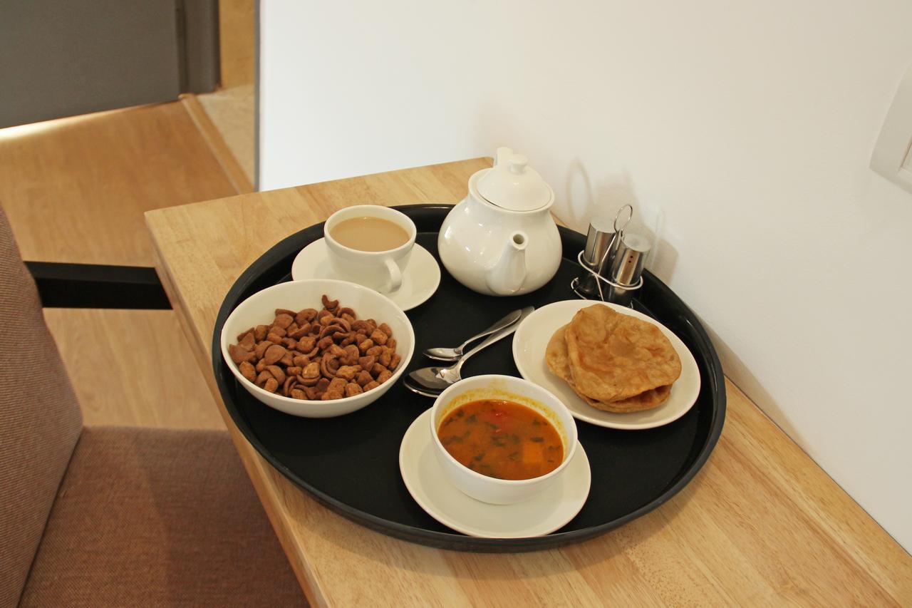 Oyo 9147 Hotel Aerostay Új-Delhi Kültér fotó